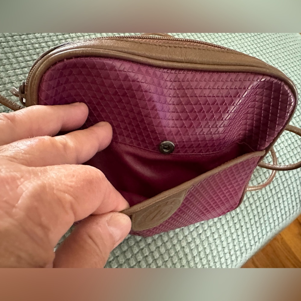 Liz Claiborne Mini Shoulder/Crossbody Bag - Picture 3 of 6